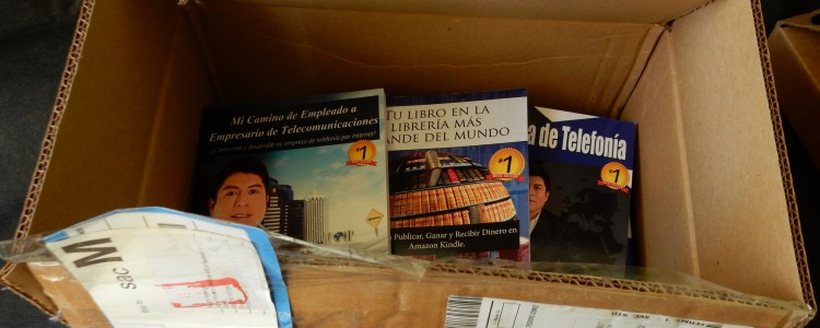 Amazon Libros imprime, empaca, envia libros en español